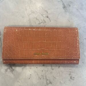 Miu Miu pink 🐊 wallet